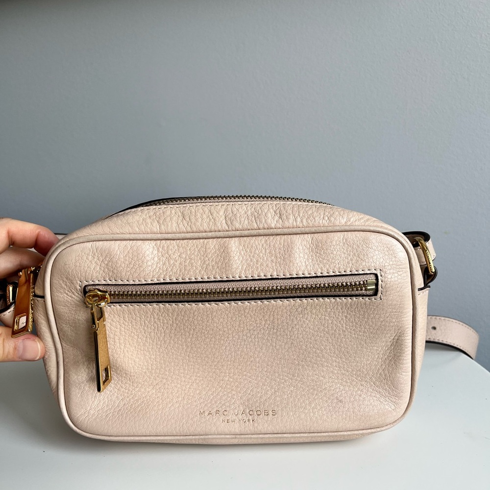 Marc Jacobs Cream Leather Crossbody Camera Bag